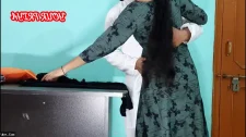 Brazzers Porno / Kendall karson hava durumu sırasında sikişti