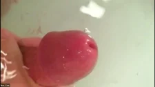 Travesti Porno / 18 yaşındaki çıtır travestinin götünü dağıtıyor sikip