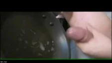 Travesti Porno / Yaramaz sarışın travesti duşta boşıyor
