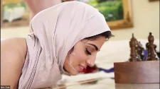 Türk Türkçe Porno / Türbanlı türk kadının suratına, yüzüne boşalan adam, türk hijab yüze boşalma pornosu, cumshot