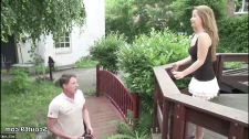 Amatör Porno / Bahçivan ev sahibinin kızını sikiyor