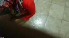 Türk Türkçe Porno / Restoranın tuvaletinde sakso çeken türbanlı kadın
