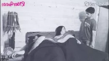 Amatör Porno / İç çamaşırıyla erkekleri büyülüyen sexy memeli kadının pornosu