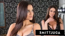 Lezbiyen Porno / Azgın lezbiyen karıların oral sikişi