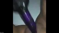 Türk Türkçe Porno / Evde tek kalan kızın kamera karşısında göt açması