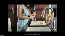 Brazzers Porno / Ev hanımı karısı olunca sikiş süper oluyor