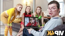 Hd HQ Porno / Alexa Nova yapışık kızı bu sefer bırakmadı