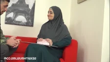 Türk Türkçe Porno / Türbanlı mam niyeti bozdu, oldje hijab video