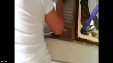 Türk Türkçe Porno / Arabada sikişirken bekçilere yakalandılar