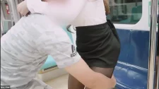 Asyalı Porno / Japon gündelik orospu, sansürsüz elbiseli tarzı