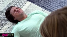Porno Yıldızları / Brattysist en yaygın üvey kardeş sikme kanalı