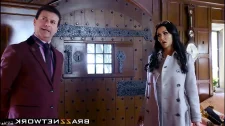Brazzers Porno / Sekreter alison tyler, ofiste koca poposunu sallayarak veriyor