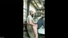 Türk Türkçe Porno / Murat usta atölyede mimar kızın içinden geçiyor