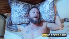 Brazzers Porno / Somalili velet bakıcısını karısından gizli becerdi