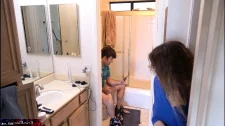 Amatör Porno / Elemanı porno izlerken yakalayan kadından bonkörlük