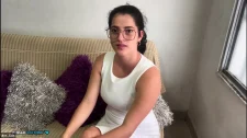 Amatör Porno / İri amcıklı latin sofi li orgazm olup fışkırtma yapıyor