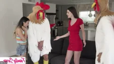 Asyalı Porno / Mini etekli orospu kucaktan kucağa sikilip doymadı