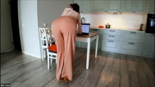 Amatör Porno / Zevke gelen elit kadın amdan fışkırtıyor