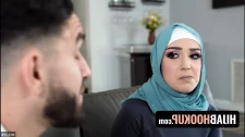 Türk Türkçe Porno / Erkeğiyle cilveleşen türbanlı kızı yalnız sikiş paklar