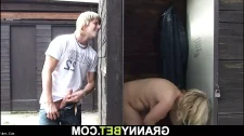 Amatör Porno / Yaşlıyı soyunma odasında çiviledi piç