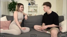 Anal Porno / Bacak siktiren siyah külotlu çoraplı çıtır escort