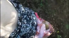 Türk Türkçe Porno / Orman bekçisi çobanlık yapan türbanlıyı inletti